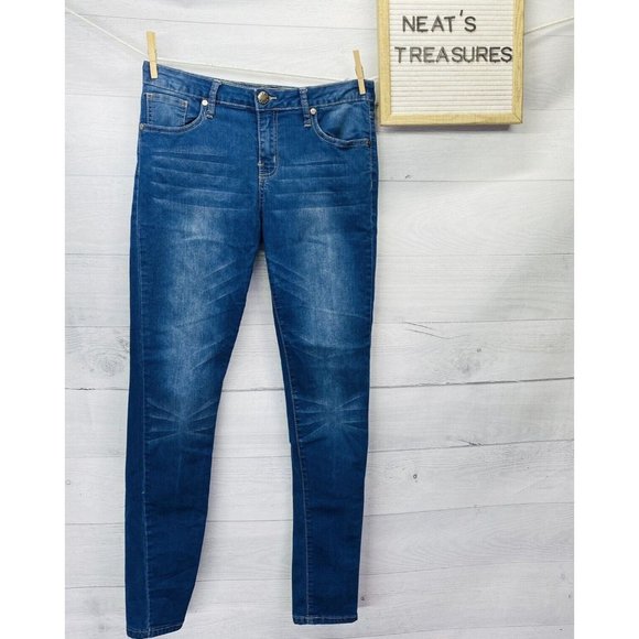 V.I.P. PERFECT FIT Mid Rise Classic 5 Pocket Stretch Denim Blue Jeans Size 13 - Picture 1 of 12